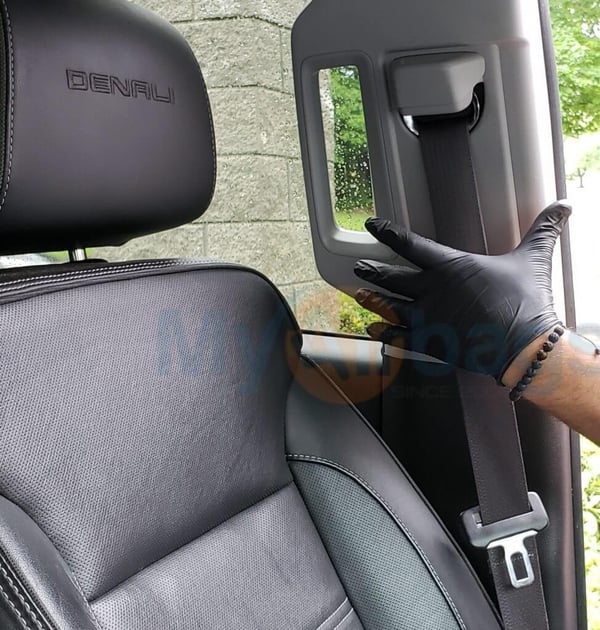 remove seat belt